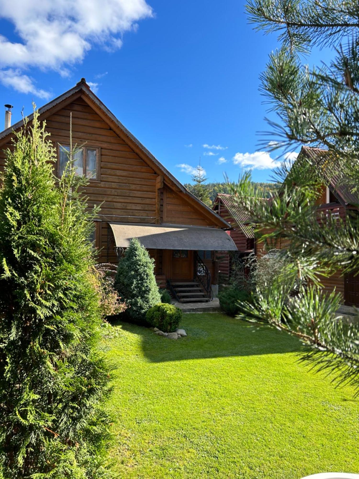Guest House Kaspiy Bukovel Exteriör bild