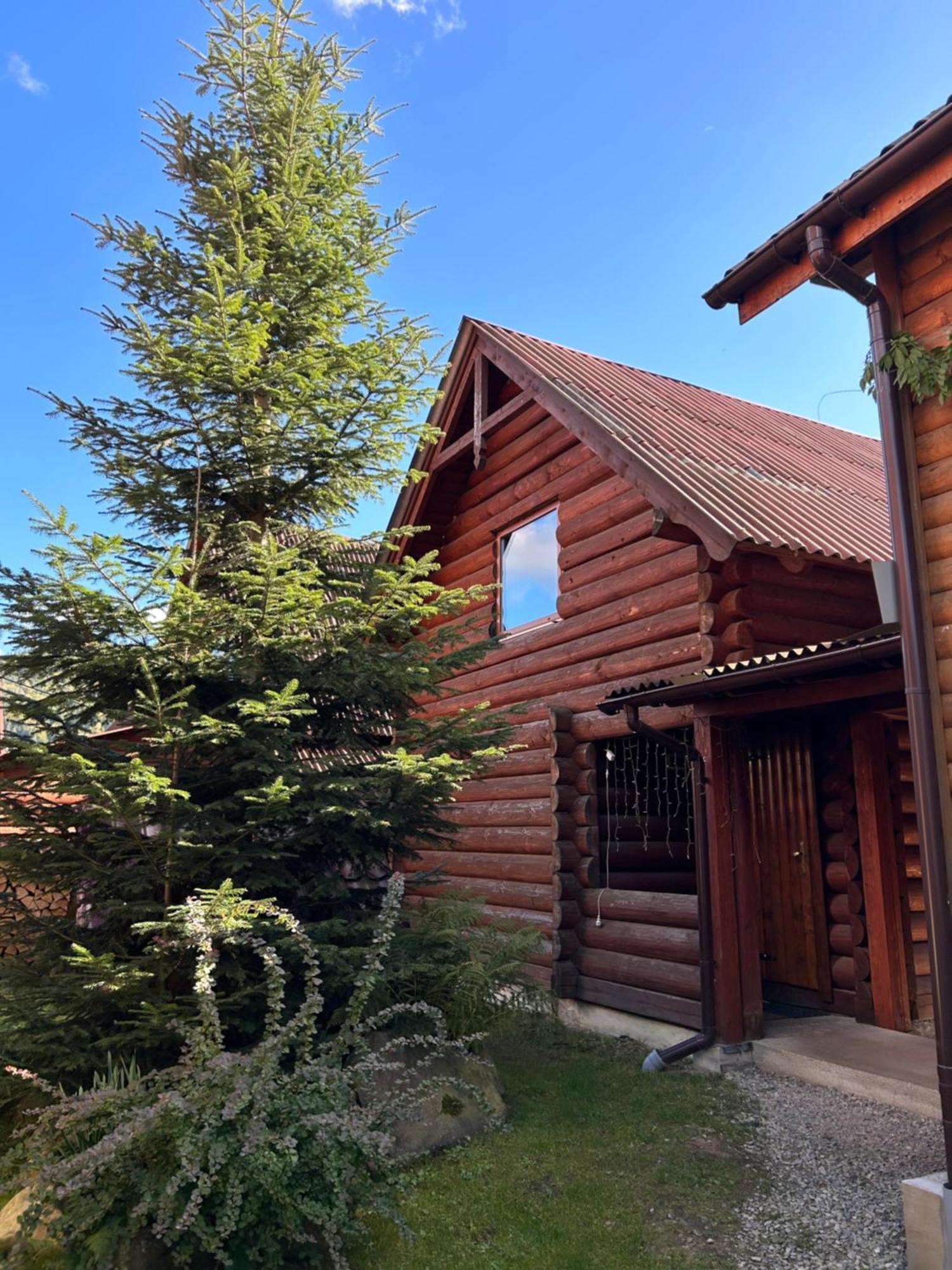 Guest House Kaspiy Bukovel Exteriör bild