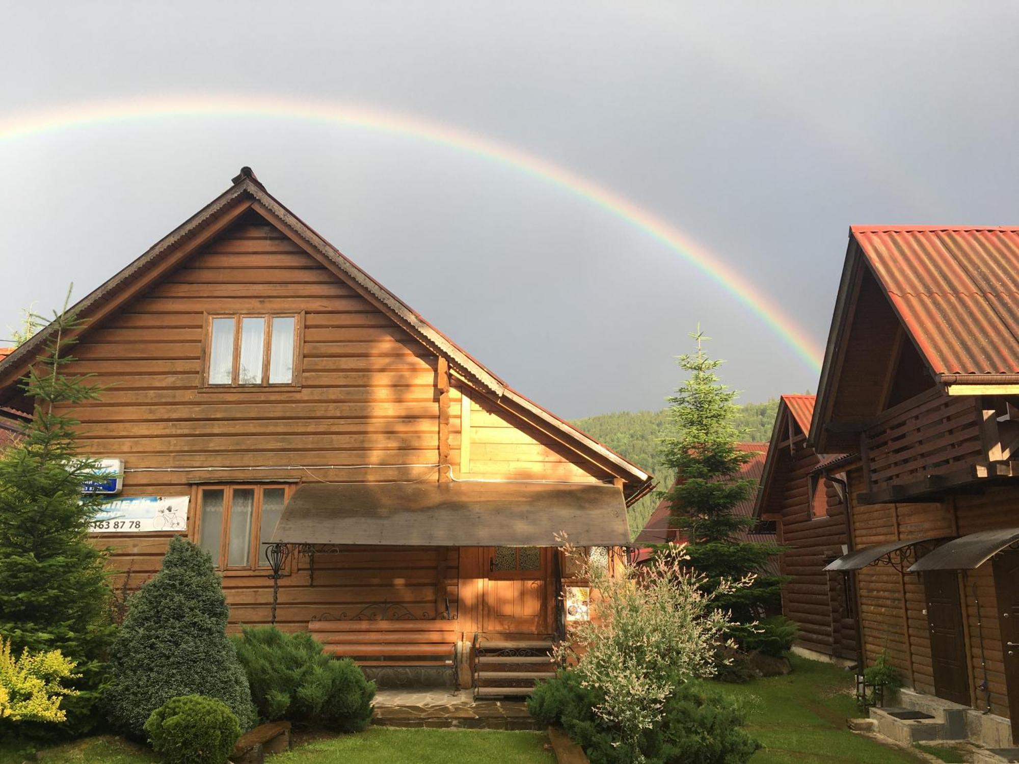Guest House Kaspiy Bukovel Exteriör bild